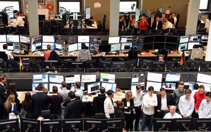 Gymnasium specialising in business and economics (WG) Gymnasium specialising in business and economics (WG)