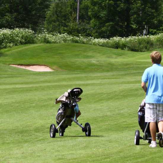 Das Jahr Golf club and school